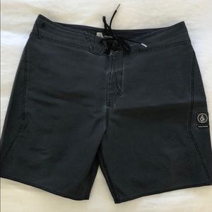 Volcom Men’s Mod-Tech board shorts